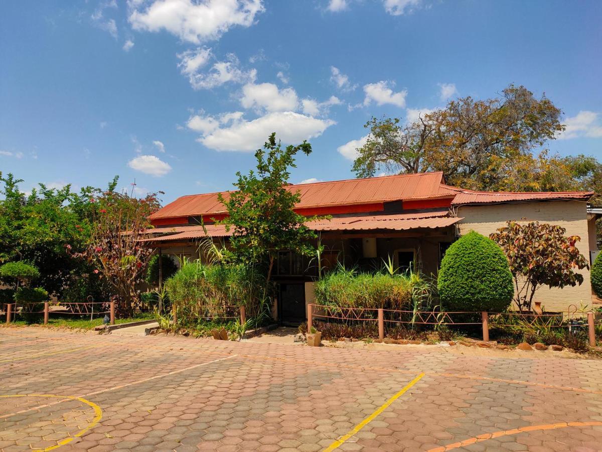 Golden Days Lodge Livingstone Exterior photo