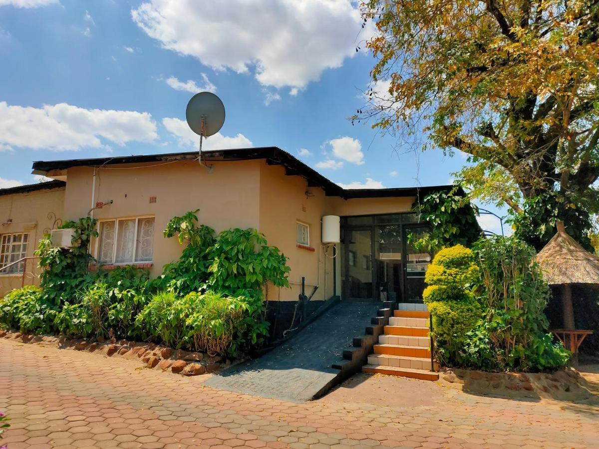 Golden Days Lodge Livingstone Exterior photo