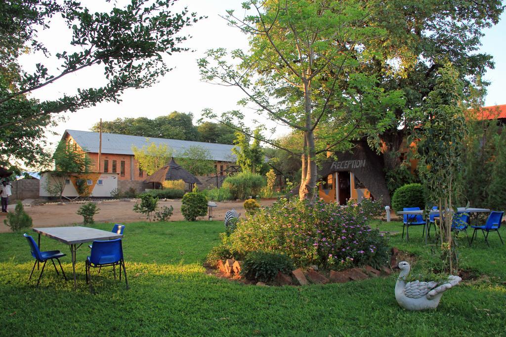 Golden Days Lodge Livingstone Exterior photo